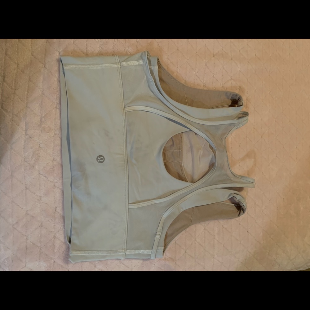 Lululemon sport bras